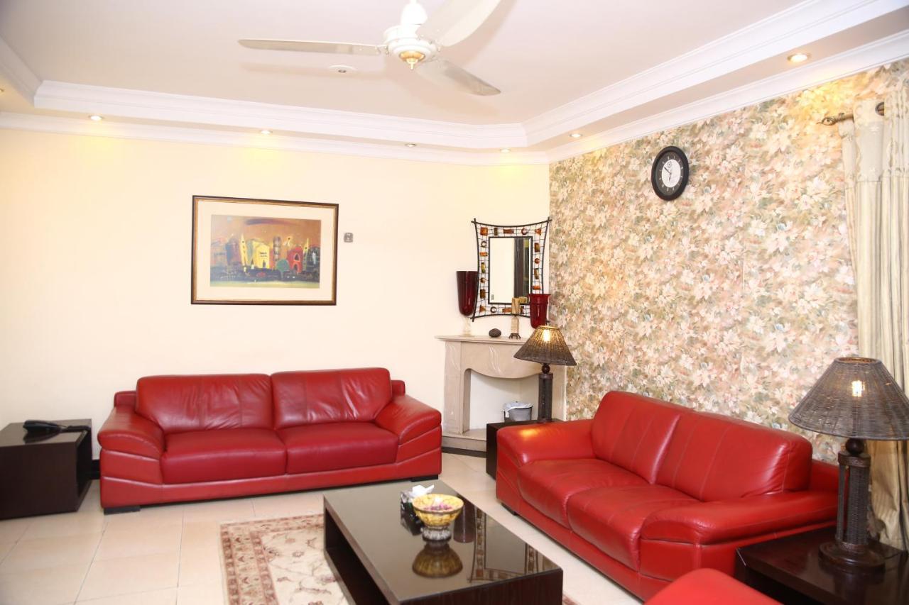 ホテル Safari Club 3 Bahria Town ラーワルピンディー エクステリア 写真